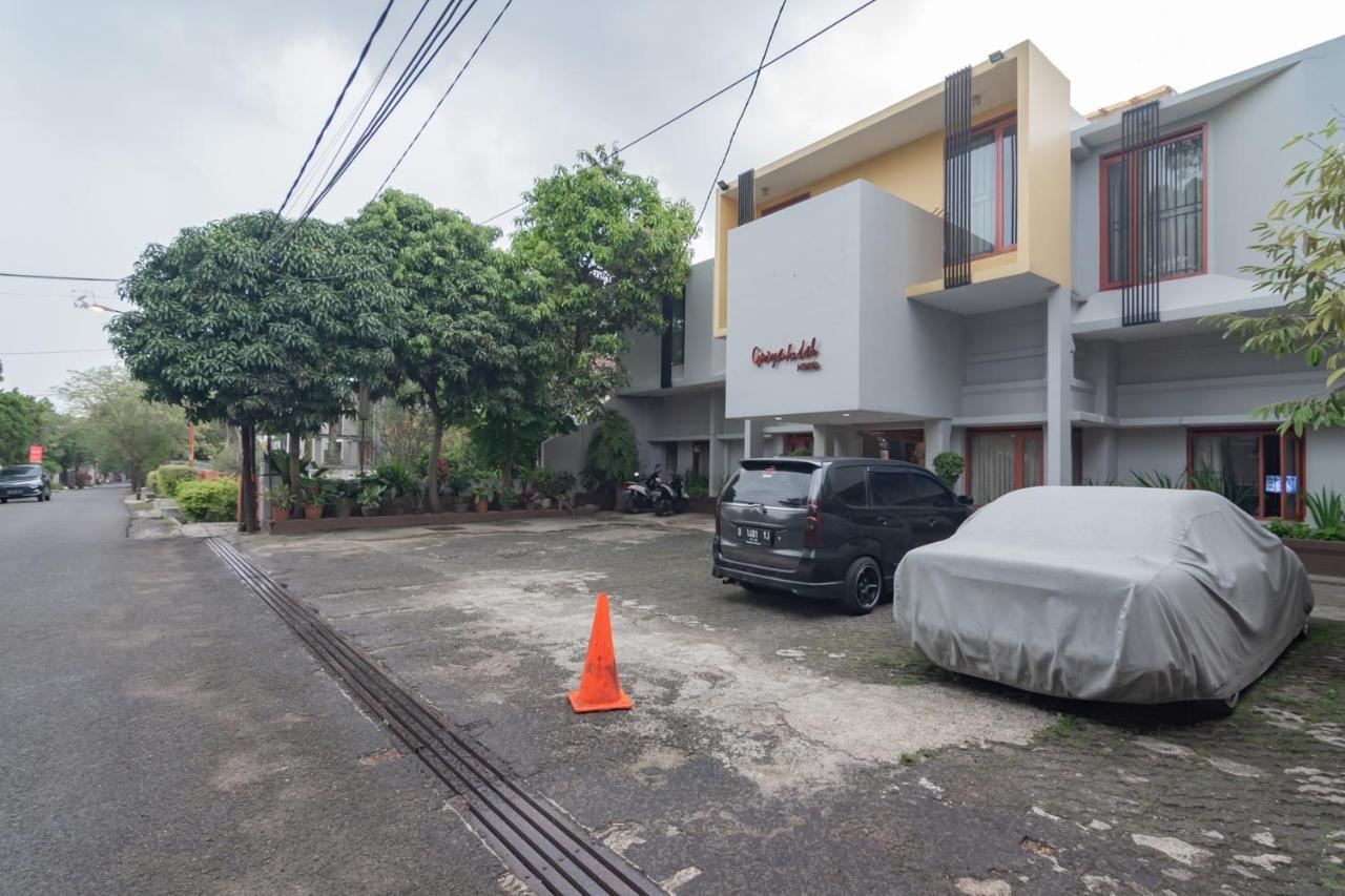 Koolkost Near Station Hotel *